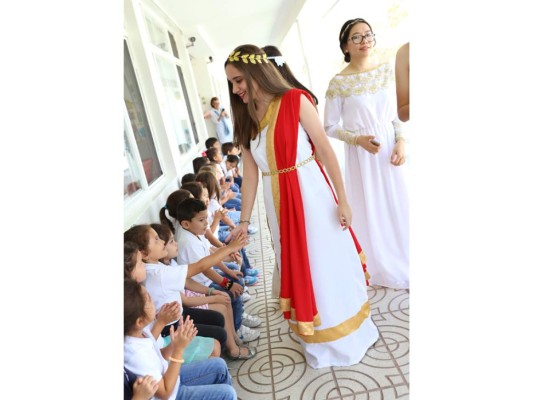 Macris School Seniors Greek Day