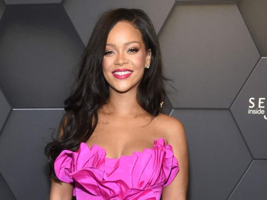 Rihanna protagoniza la portada de “Best of Beauty” de Allure