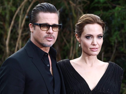 Brad Pitt niega permiso a su ex Angelina Jolie
