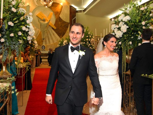Roberto Facussé y Sophie Andonie unen sus vidas en matrimonio  