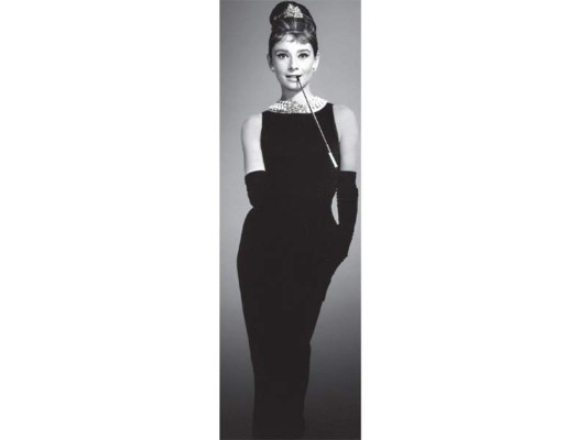 Autor del famoso vestido negro de Audrey Hepburn para Desayuno con diamantes.“El vestido debe acomodarse al cuerpo de la mujer, no el cuerpo de la mujer a las formas del vestido”, solía decir. Autor del famoso vestido negro de Audrey Hepburn para Desayuno con diamantes.“El vestido debe acomodarse al cuerpo de la mujer, no el cuerpo de la mujer a las formas del vestido”, solía decir.