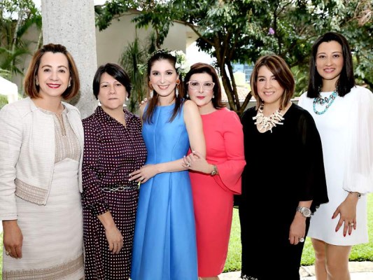 Ana Consuelo de Rodríguez, Andrea, Estela Álvarez, Marisol de Pierrefeu