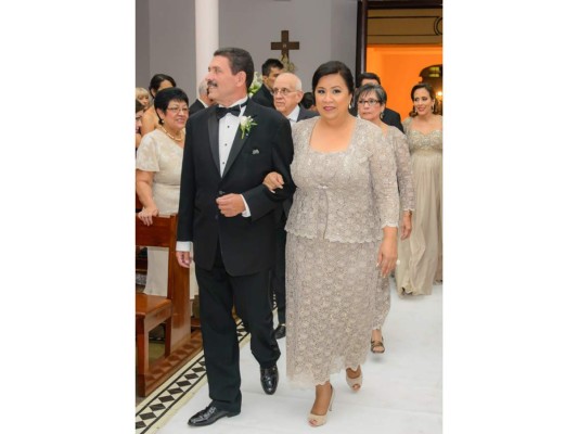 La boda de Verá Lucía Díaz y José Luis Melara