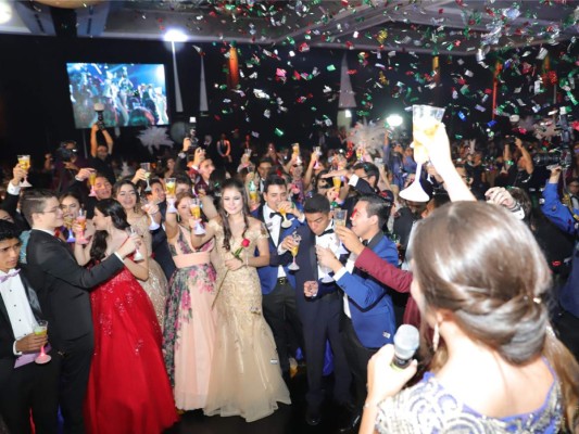 Los Seniors de la Dowal School 2019 celebran su Prom al estilo años 20s