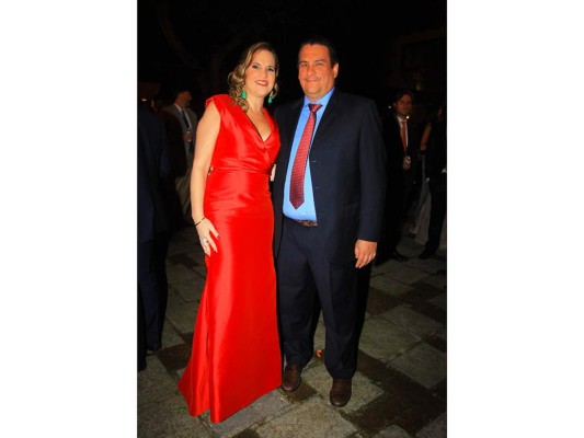 Elegante fiesta nupcial para Sofia Barletta y Jorge Vitanza