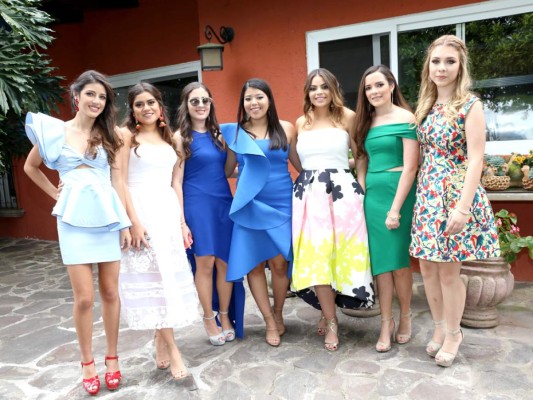 Tamar León- Gómez, Liyana Gálvez, Gisela Kafati, Isabella Montalván, Leticia López, Dominique Tomé y Giulia Bennett