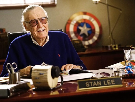 Muere Stan Lee a sus 95 años