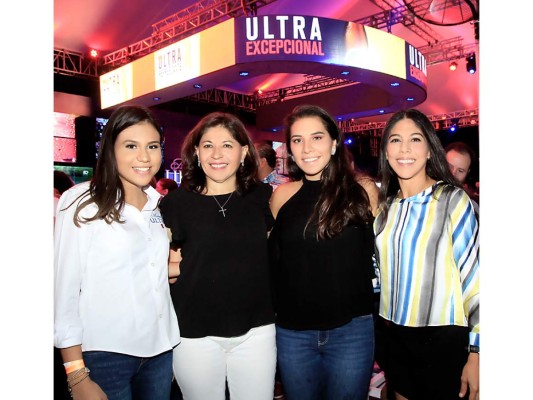 Michelob Ultra inauguró Ultra Bar en la Plaza Juniana   