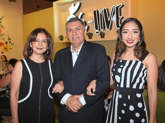 Monteolivos inaugura su restaurante Oh-Live  