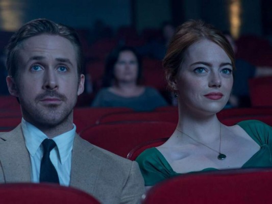 2. Faltó talento. Emma Stone es bonita, pero cansa que el director se apoye en esos ojazos y ya. Me faltó mucha actriz, me sobraron primeros planos.