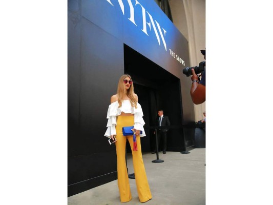 Revistas internacionales han captado sus looks, incluyéndolos en sus coberturas especiales de New York Fashion Week, destacándose junto a famosas bloggers internacionales Revistas internacionales han captado sus looks, incluyéndolos en sus coberturas especiales de New York Fashion Week, destacándose junto a famosas bloggers internacionales