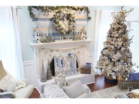 Cada vez estamos más cerca de la Navidad, si eres de los que decora hasta el primero de diciembre te compartimos las tendencias del 2018, desde un blanco clásico hasta un árbol alternativo son las sensaciones de esta navidad.