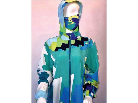 Hoodie jacket con mascarilla en perfect match by @miguelitochong