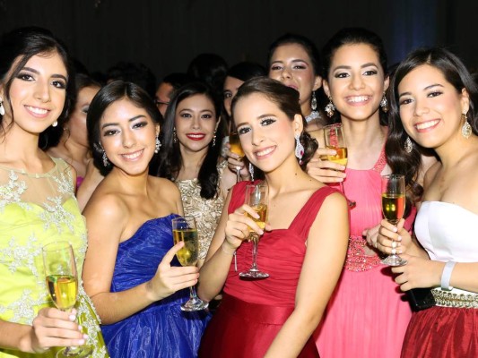 Valentina Dubón, Daniela Poujol, María José Espinal, María José Lacayo, Elianne Vilches y María José Montenegro Valentina Dubón, Daniela Poujol, María José Espinal, María José Lacayo, Elianne Vilches y María José Montenegro