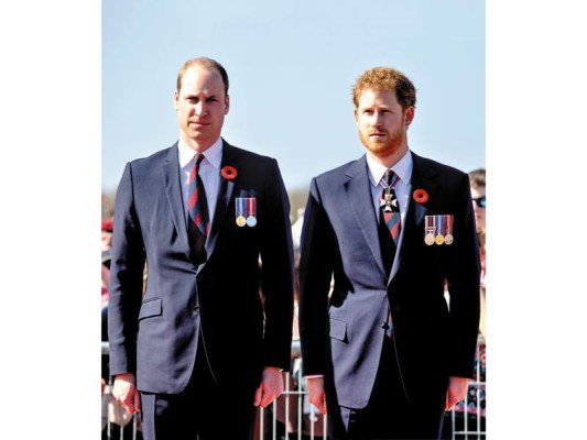 Además de hermanos son los mejores amigos William y Harry Además de hermanos son los mejores amigos William y Harry