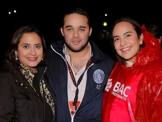 Valeria Ríos vicepresidenta de Mercadeo y Comunicación de BAC Credomatic, Rafael Zelaya y Angella Andonie Valeria Ríos vicepresidenta de Mercadeo y Comunicación de BAC Credomatic, Rafael Zelaya y Angella Andonie
