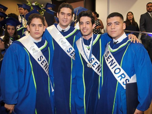 Misa de Acción de Gracias por los nuevos graduados de Santa María del Valle  