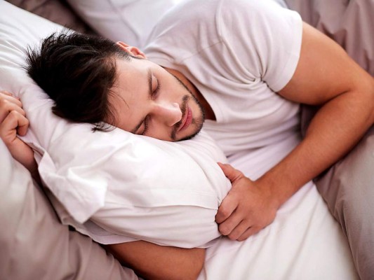 9.Para favorecer el correcto funcionamiento de las defensas también es imprescindible dormir un número de horas suficiente y evitar el estrés.