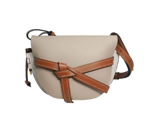 Crosbody bag mediano con detalles de cuero cruzado by Loewe SS2021