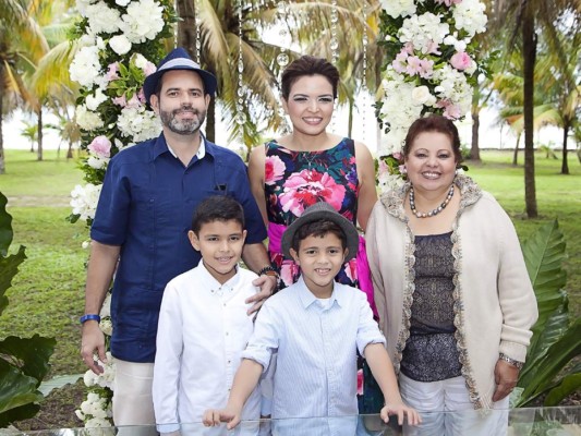 Konan Morales y Rossie Umaña se casan  