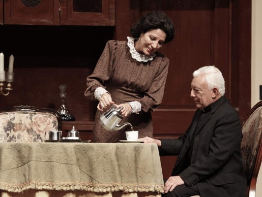 Círculo Teatral Sampedrano estrena 'Arsénico y encaje antiguo'  