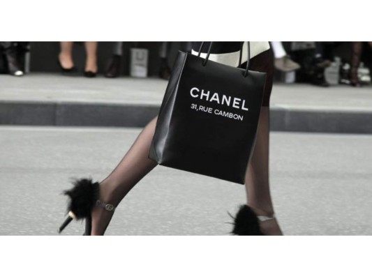 Chanel potencia su estrategia digital junto a Farfetch