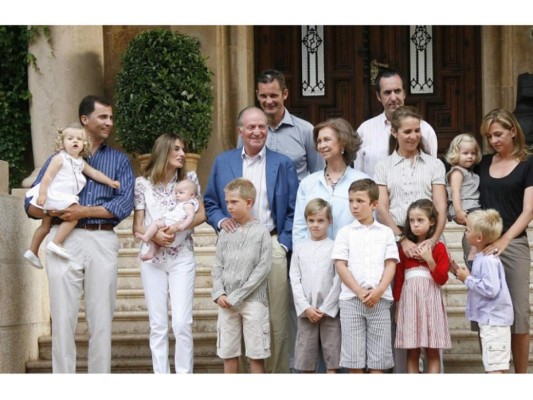 Su vida en fotos: 12 años de la princesa Sofía de Borbón