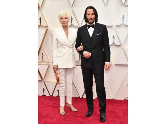 Kaneu Reeves el actor apostó por un conjunto de tres piezas que tiene el sello del dúo italiano Dolce & Gabbana