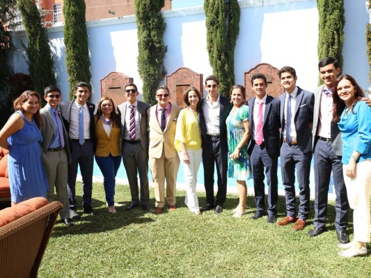 Rosina y Sebastián Pastor, Daniel Vijil, Reina Castillo, Isa Bishara Massad, Diego Lorenzana, Susy Atala, Diana y Hugo Caballero, Eduardo Willingham, Fernando y Mirna Alvarez Rosina y Sebastián Pastor, Daniel Vijil, Reina Castillo, Isa Bishara Massad, Diego Lorenzana, Susy Atala, Diana y Hugo Caballero, Eduardo Willingham, Fernando y Mirna Alvarez