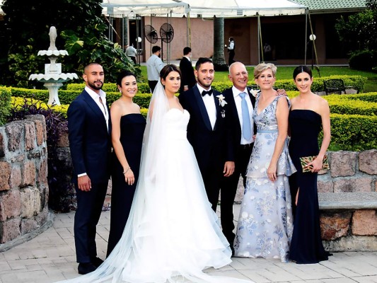 ¡Así fue la boda de Michelle Marsan y Pablo Suazo!