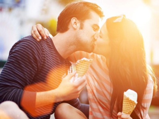 12 cosas que no sabías sobre los besos