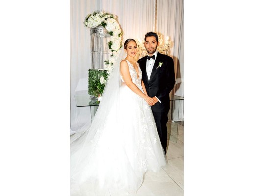 Giancarlo Casco y Giselle Maalouf celebran por su matrimonio