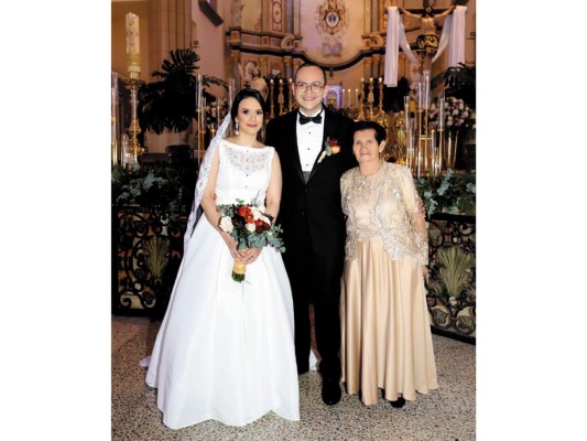 ¡Así fue la boda de Lindsay Pinel y Leonel Rivas!