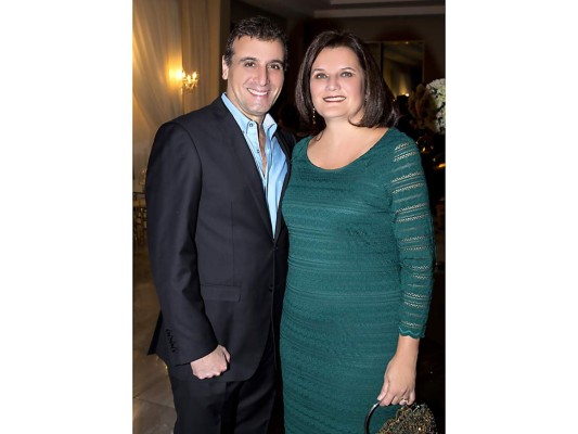 Joaquín Echeverrí y Adriana Hawit se casan por lo civil  