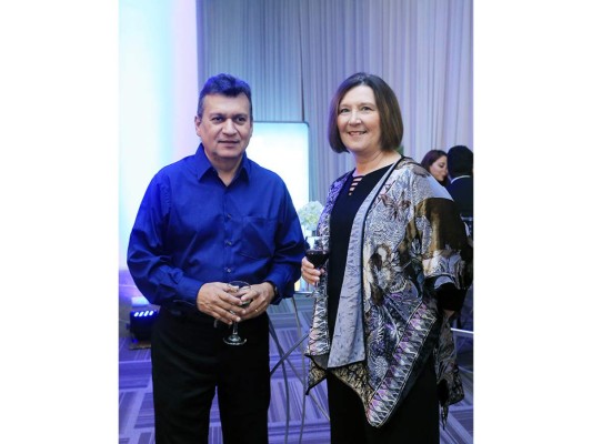 Premio Quetglas un reconocimiento a hondureños altruistas  