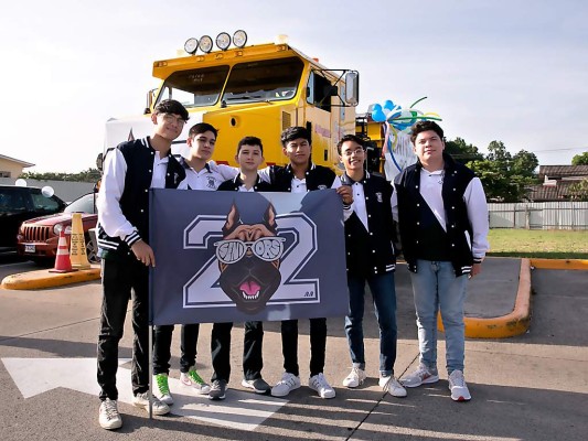 Alejandro Torres, Javier Díaz, Jorge Guzmán, José Carlos Álvarez, Ángel Rodríguez y Dani Bonilla Alejandro Torres, Javier Díaz, Jorge Guzmán, José Carlos Álvarez, Ángel Rodríguez y Dani Bonilla