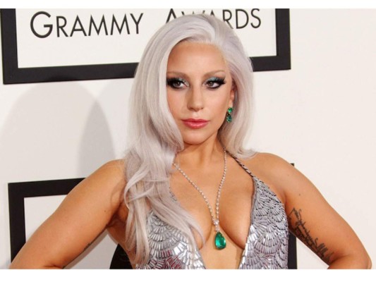 Lady Gaga revoluciona Instagram al subir fotos desnuda