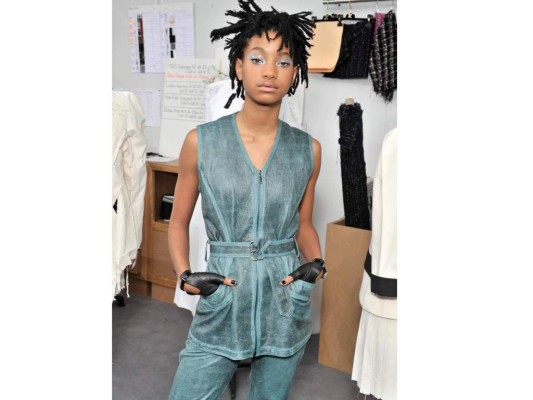 Así lució Willow en el front row del más reciente desfile haute couture de Chanel. Así lució Willow en el front row del más reciente desfile haute couture de Chanel.