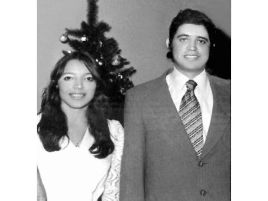 Xiomara junto a Manuel Zelaya, con quien lleva 44 años de matrimonio