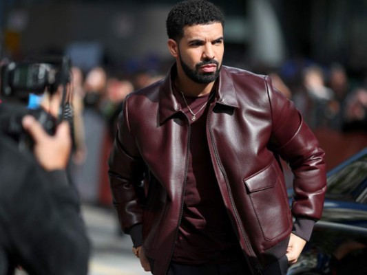 Drake demanda a una mujer por acusarlo de embarazarla y violarla