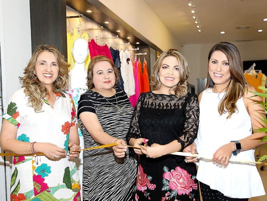 Julia Alvarenga, Reina Alvarenga, Claudia Betancourt y Eliza Madrid Julia Alvarenga, Reina Alvarenga, Claudia Betancourt y Eliza Madrid
