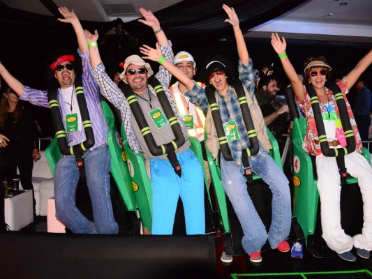 Roberto Flores, Felix Rivera, Marco Matute, Belen Andonie y Sarah Morales, ganadores del primer lugar. Roberto Flores, Felix Rivera, Marco Matute, Belen Andonie y Sarah Morales, ganadores del primer lugar.
