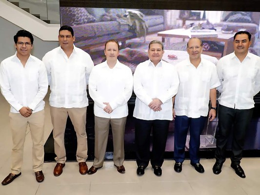 Eduardo Báez, Rubén Arana, Fernando Aguilar, Juan Federico Salaverría, Carlos Quiroz, José Roberto Renderos.