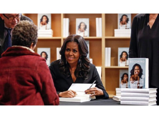 Libro de Michelle Obama es más vendido que 50 Sombras de Grey