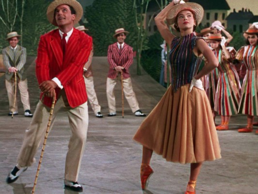 3. No es un musical de altura. Bonito que se inspire en musicales, pero esto no es Cabaret, esto jamás es Chicago, esto no se le parece a Singin in the rain. Y si no los has visto, vale la pena que los veas para que entiendas por qué no es para tanto.