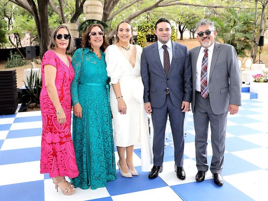 Magda, Liliana, Angella Andonie, Rafael Zelaya y Octavio Rojas