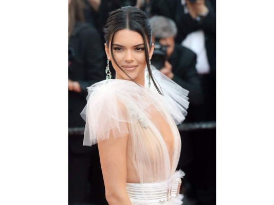 Kendall Jenner criticada por video con Proactiv