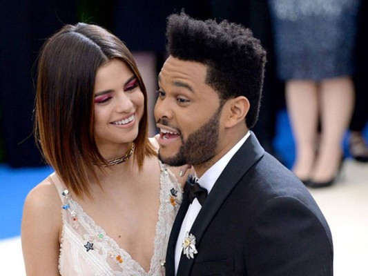 Público gritó el nombre de Selena durante un concierto de The Weeknd