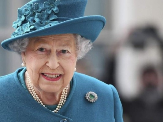 ¡La Reina Isabel ha lucido más de 5mil sombreros a lo largo de su vida!