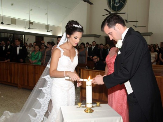 La boda religiosa de Abel Fonseca y Claudia López